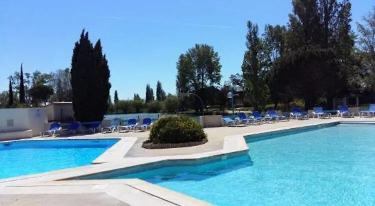 Appartement village 9 en résidence de vacances en Camargue Arles France